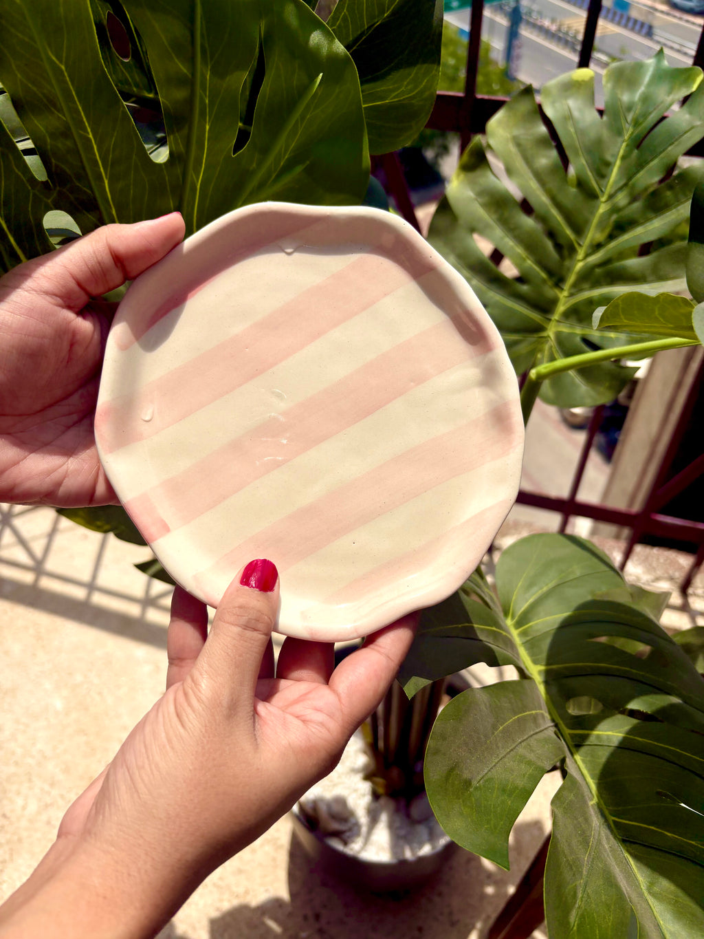 Gingham Cup & Striped Plates Sets