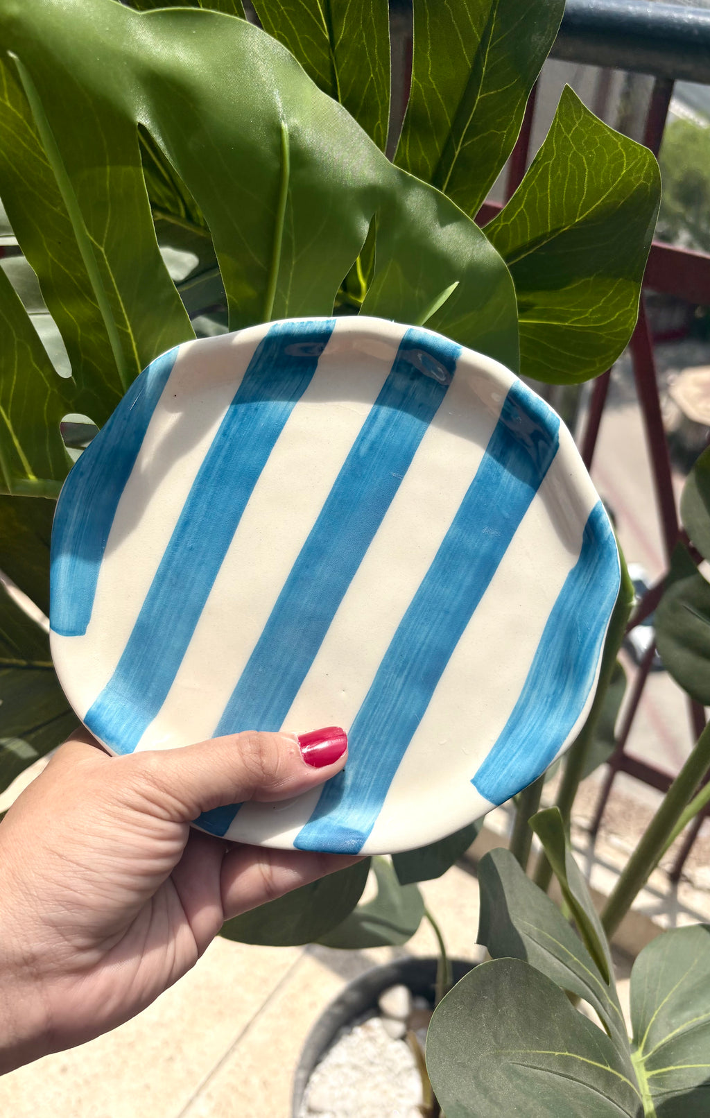 Gingham Cup & Striped Plates Sets