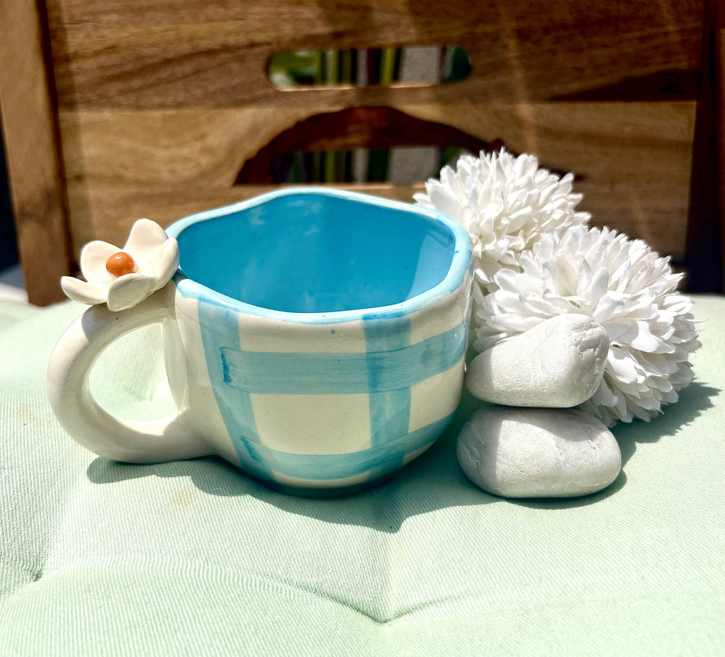 Gingham Cup & Striped Plates Sets