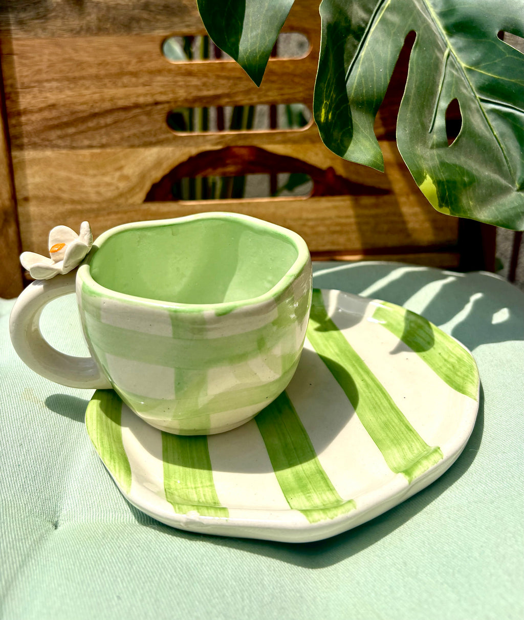 Gingham Cup & Striped Plates Sets
